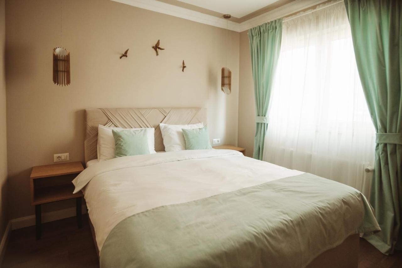 B59 Boutique Hotel Câmpulung Moldovenesc Eksteriør bilde