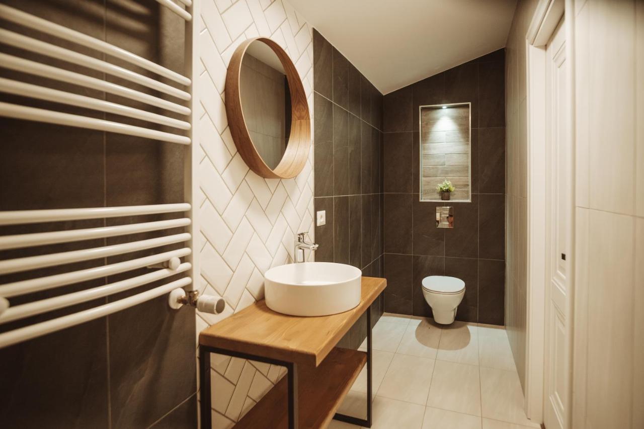 B59 Boutique Hotel Câmpulung Moldovenesc Eksteriør bilde