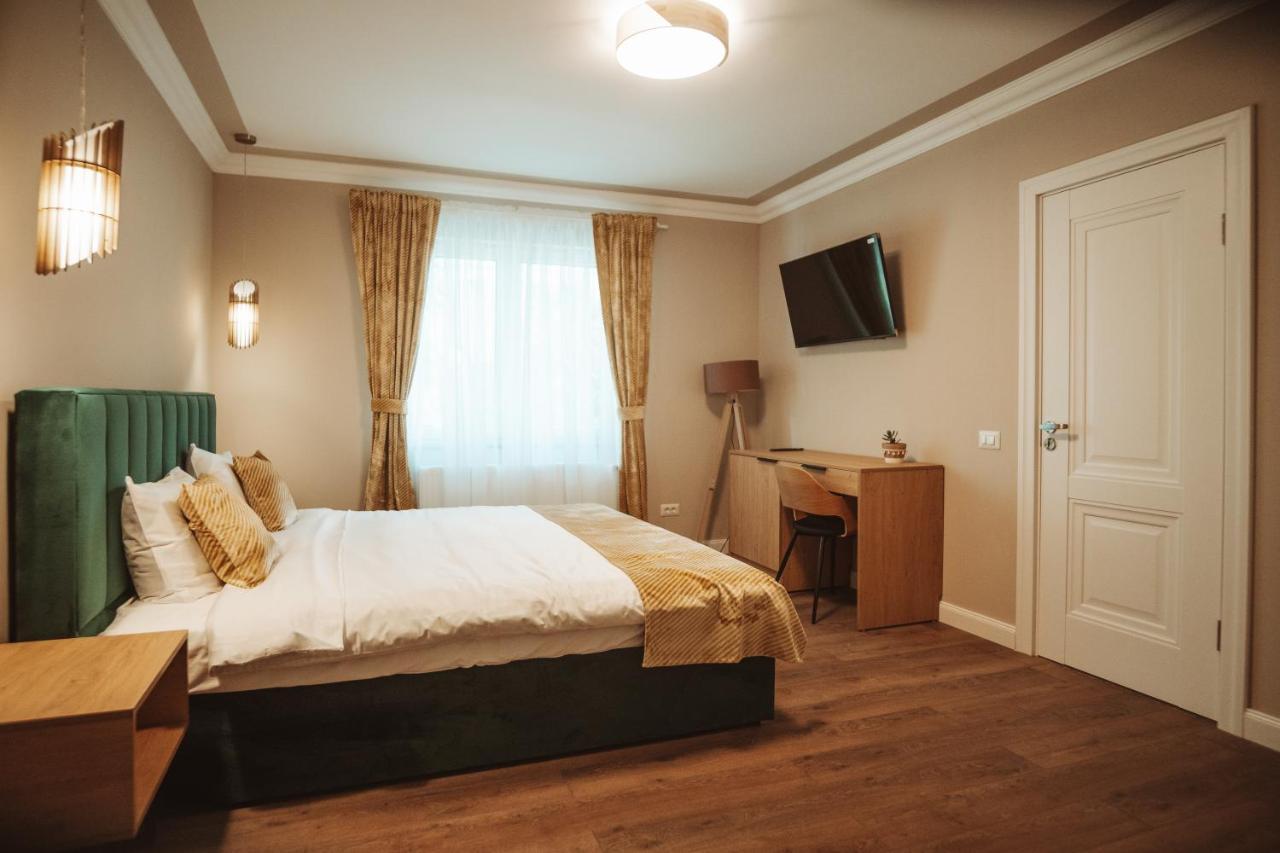 B59 Boutique Hotel Câmpulung Moldovenesc Eksteriør bilde